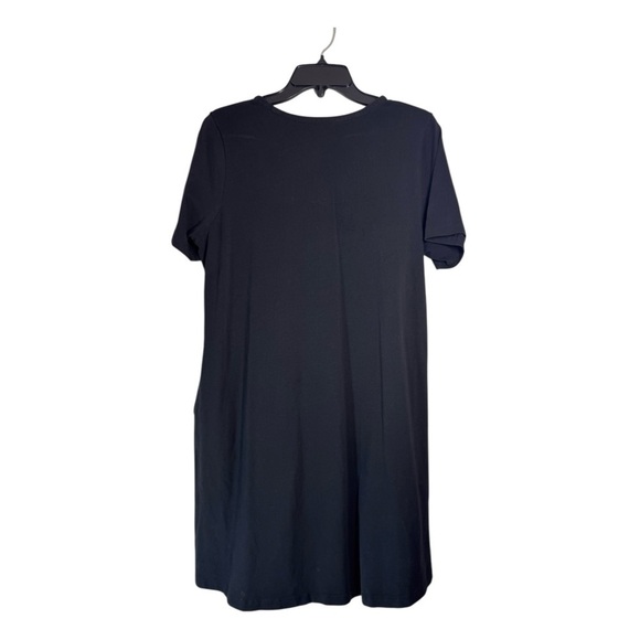 Universal Standard Halie T-Shirt Dress in Black - Picture 7 of 8